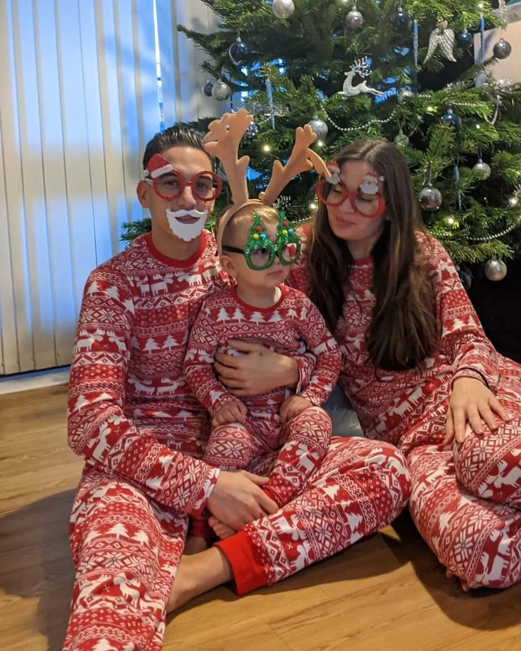 Randig julpyjamas för familjen