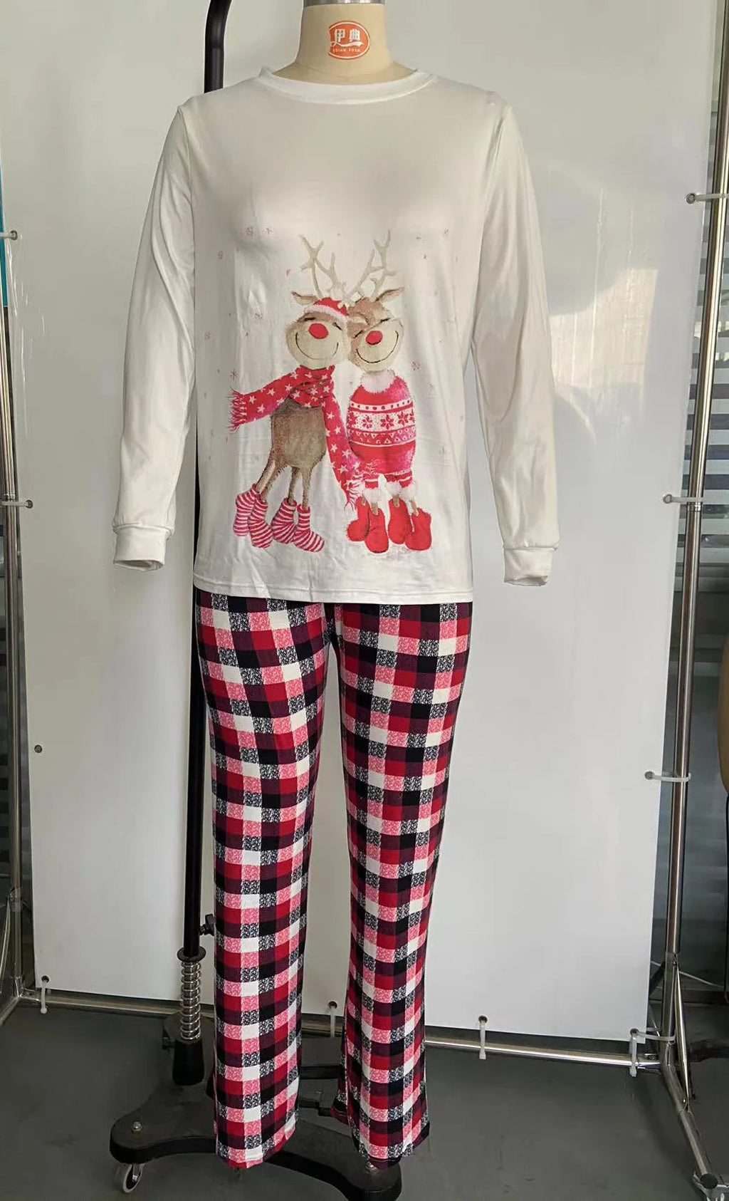 Julpyjamas med festligt tryck