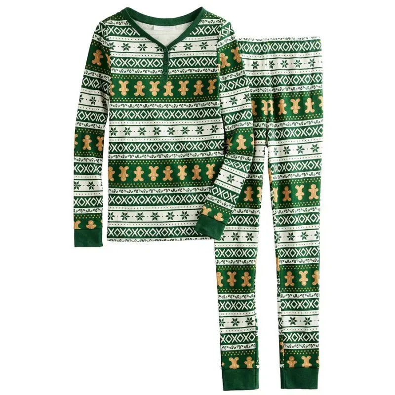 Grön pepparkaks-pyjamas till jul